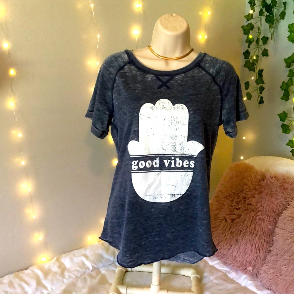 Grayson / threads shirt